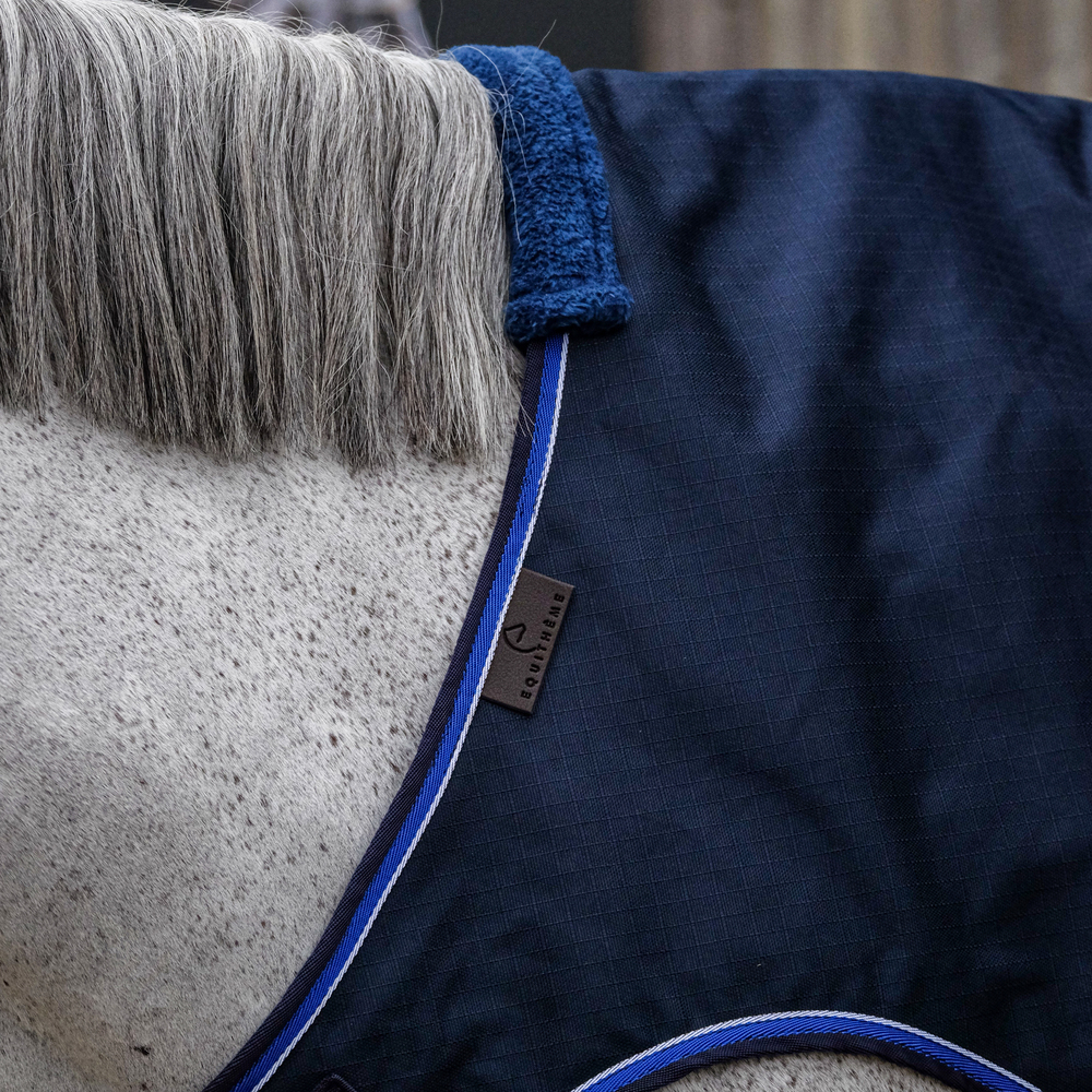 Couverture D'Extérieur Equithème Classic 1200D 200g – Imperméable, Respirante Et Ultra Robuste Pour Cheval (145 Cm, Bleu Marine)